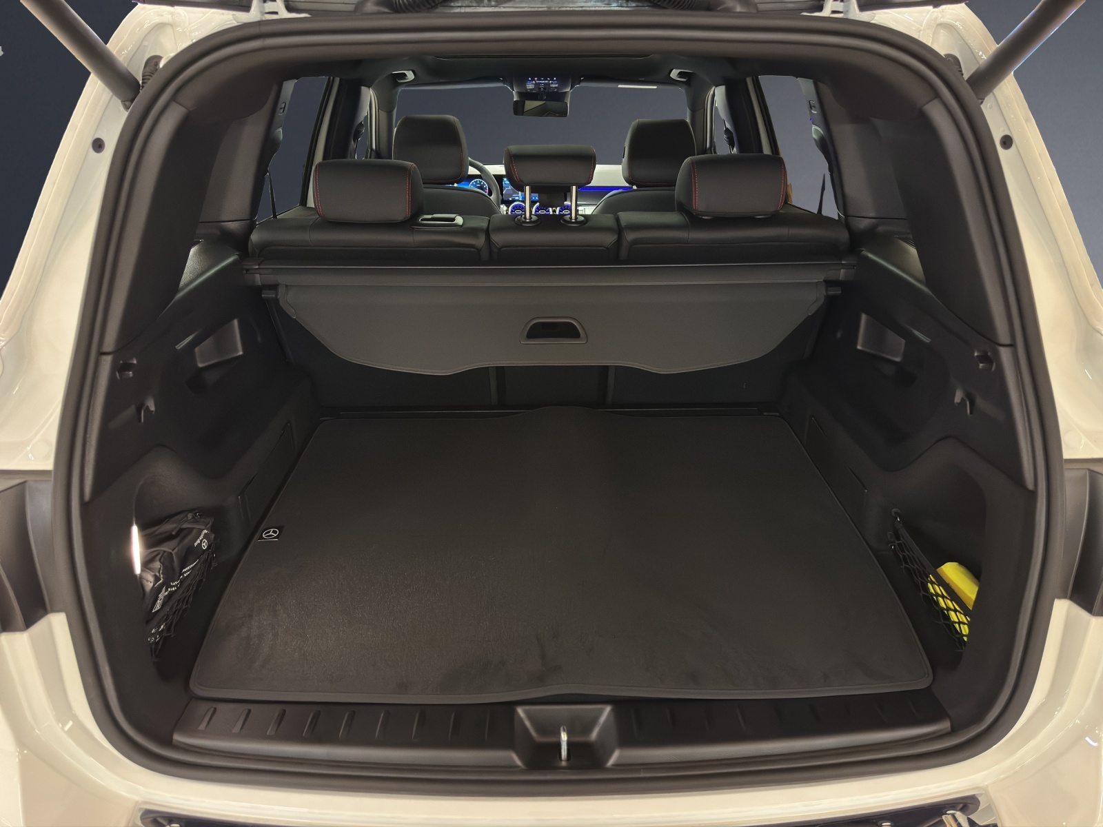 MERCEDES-BENZ GLB 200-image-13