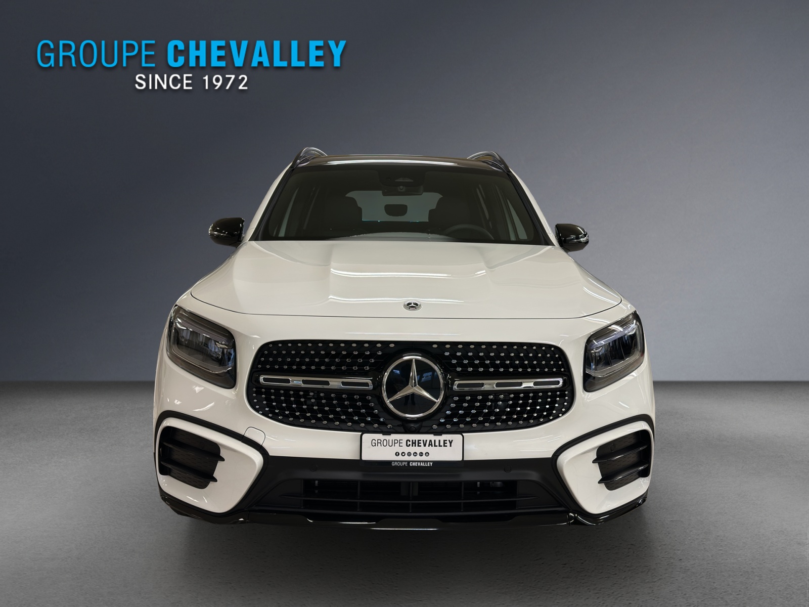 MERCEDES-BENZ GLB 200-showroom-element-3