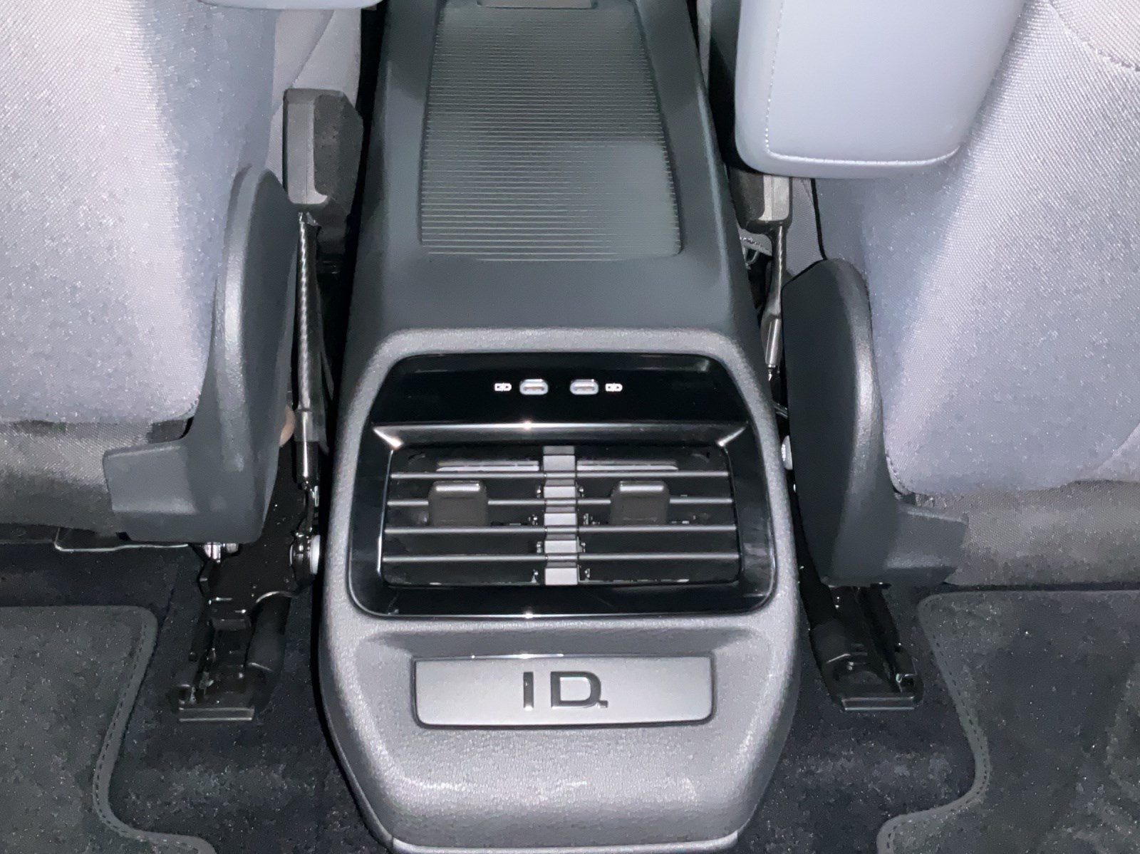 VW ID.5 Pro Performance 77 kWh-image-11