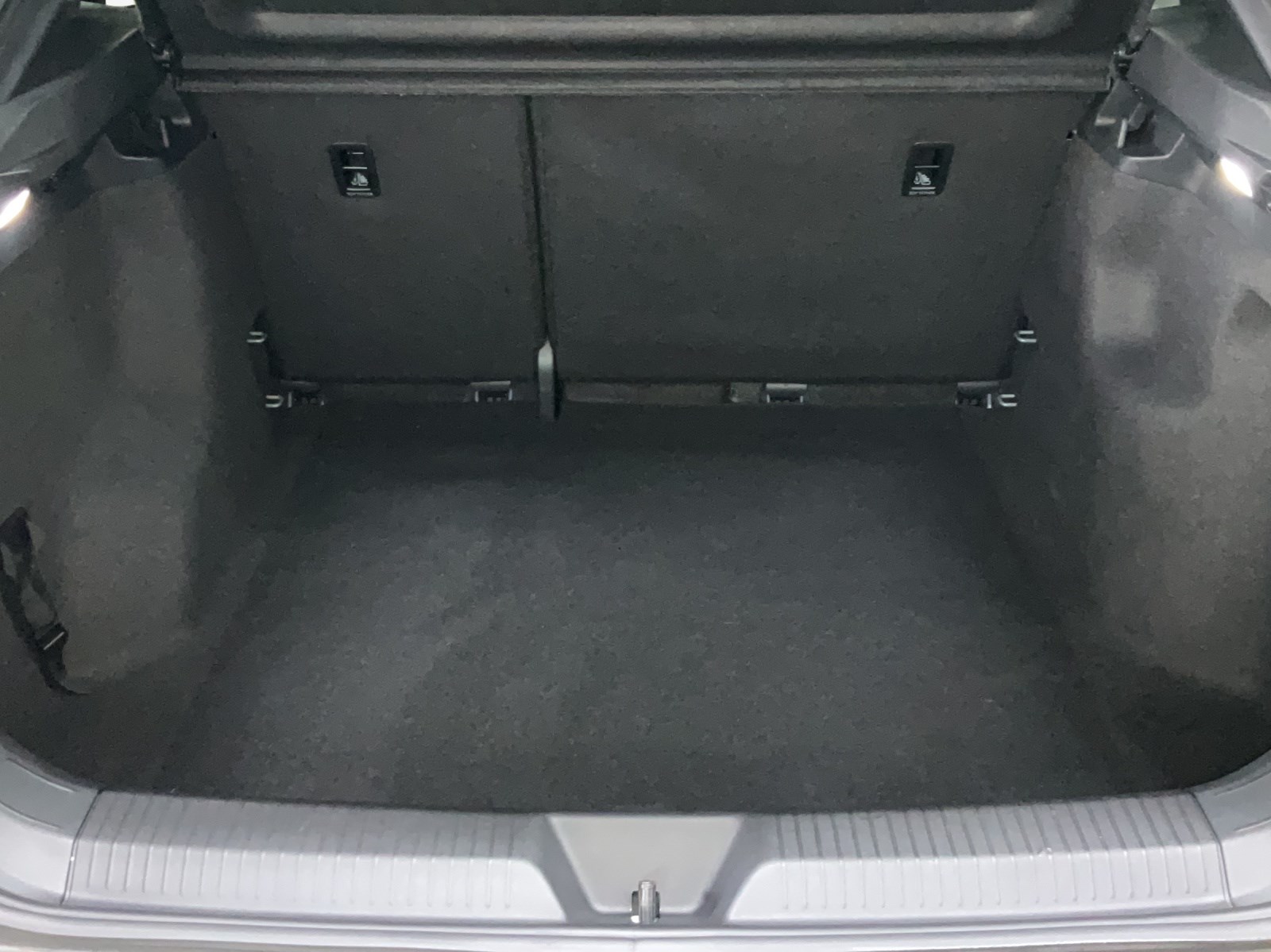 VW ID.5 Pro Performance 77 kWh-image-13