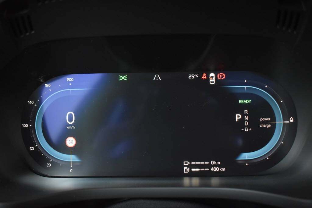 VOLVO XC60 2.0 T6 TE Ultimate Dark eAWD-image-10