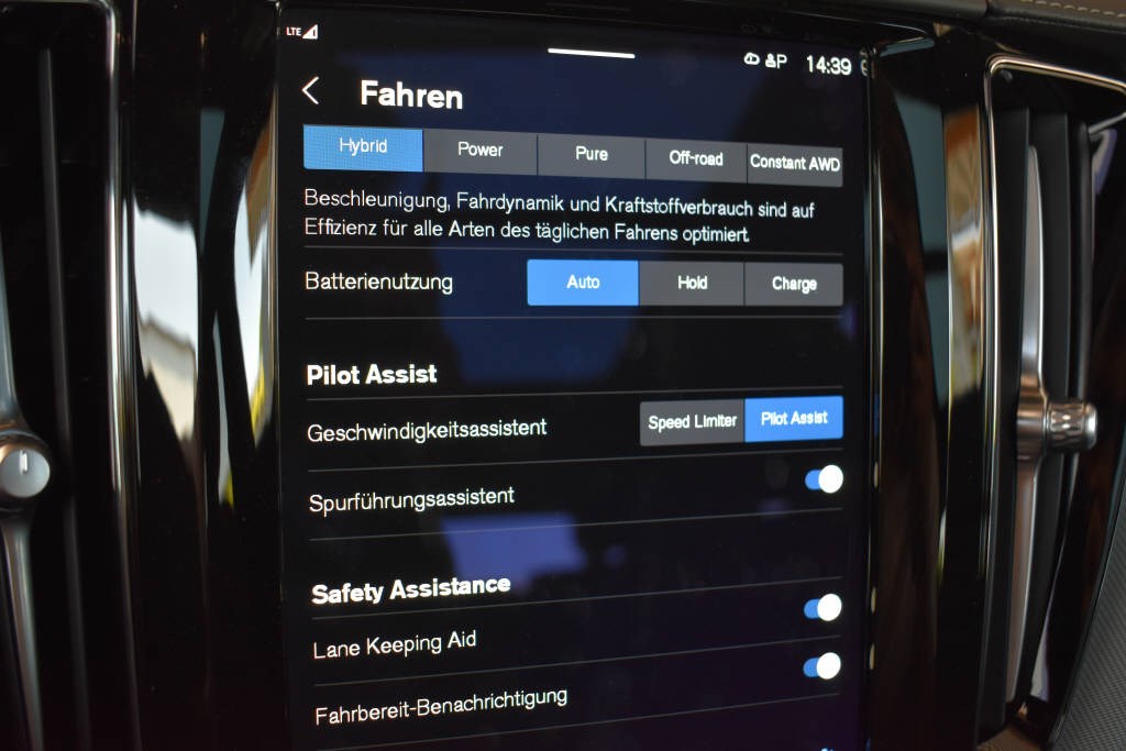 VOLVO XC60 2.0 T6 TE Ultimate Dark eAWD-image-11