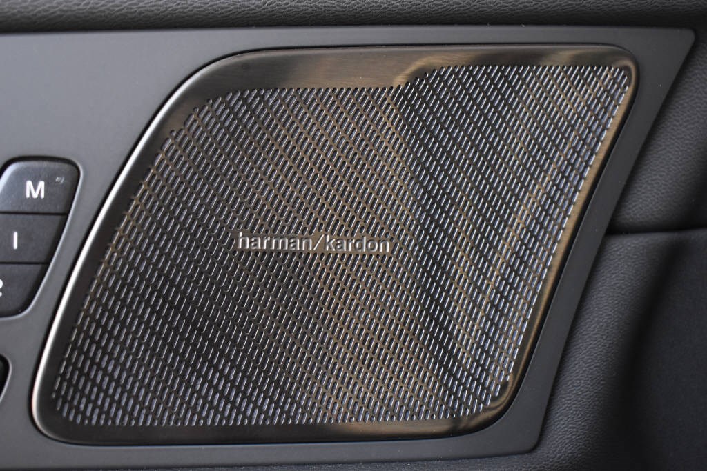 VOLVO XC60 2.0 T6 TE Ultimate Dark eAWD-image-12