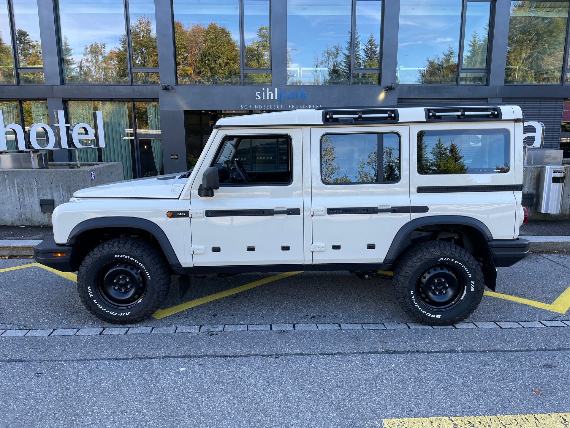INEOS Grenadier 3.0D Trialmaster Edition-showroom-element-1