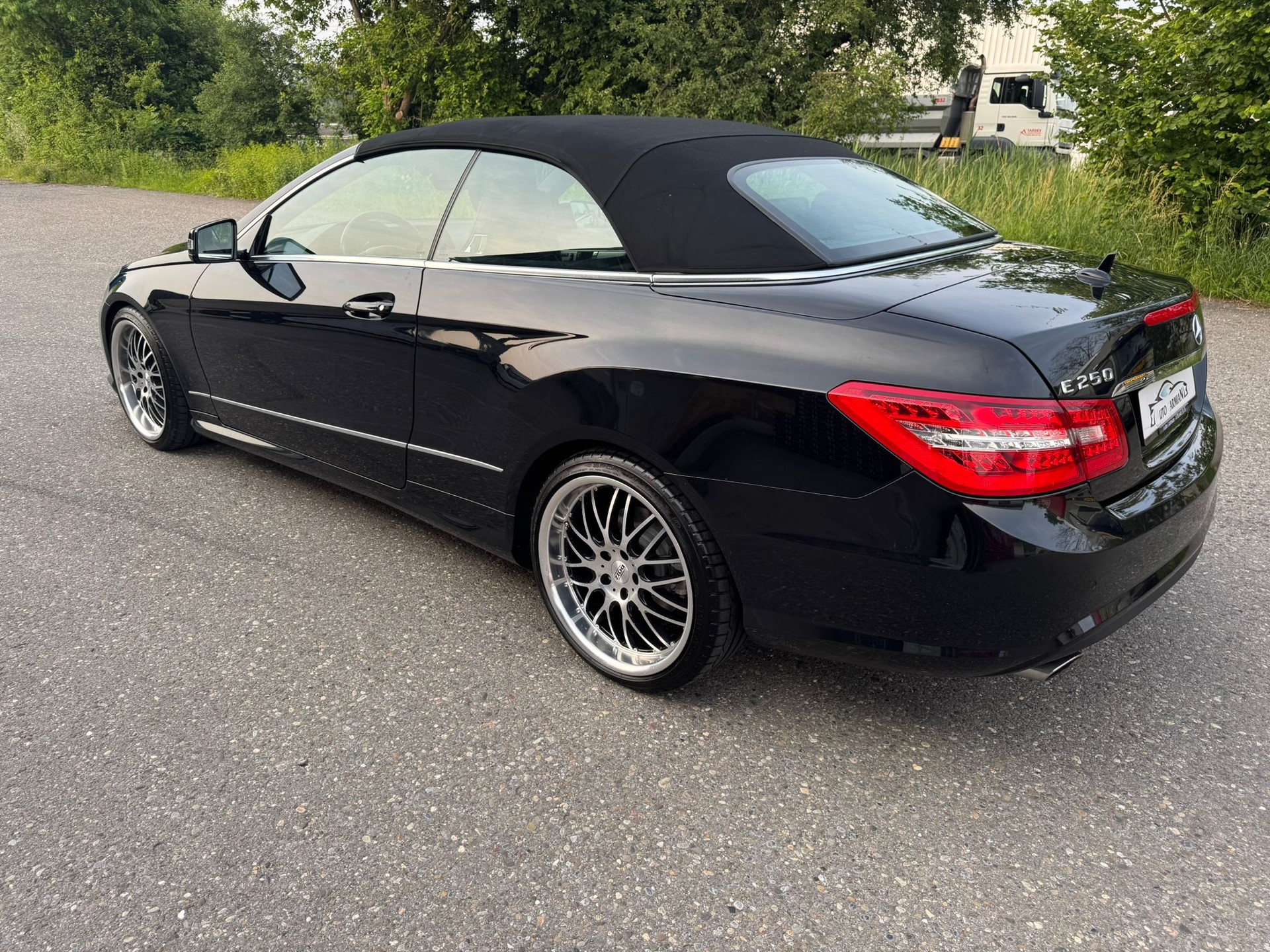 MERCEDES-BENZ E 250 CGI BlueEfficiency 7G-Tronic-image-4