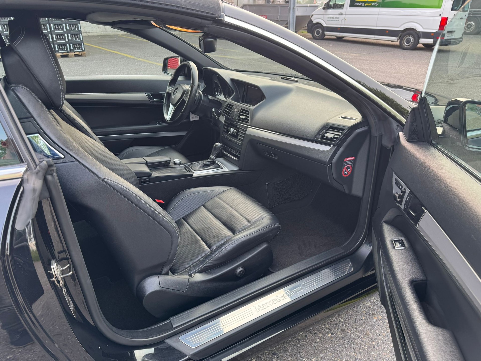 MERCEDES-BENZ E 250 CGI BlueEfficiency 7G-Tronic-image-15