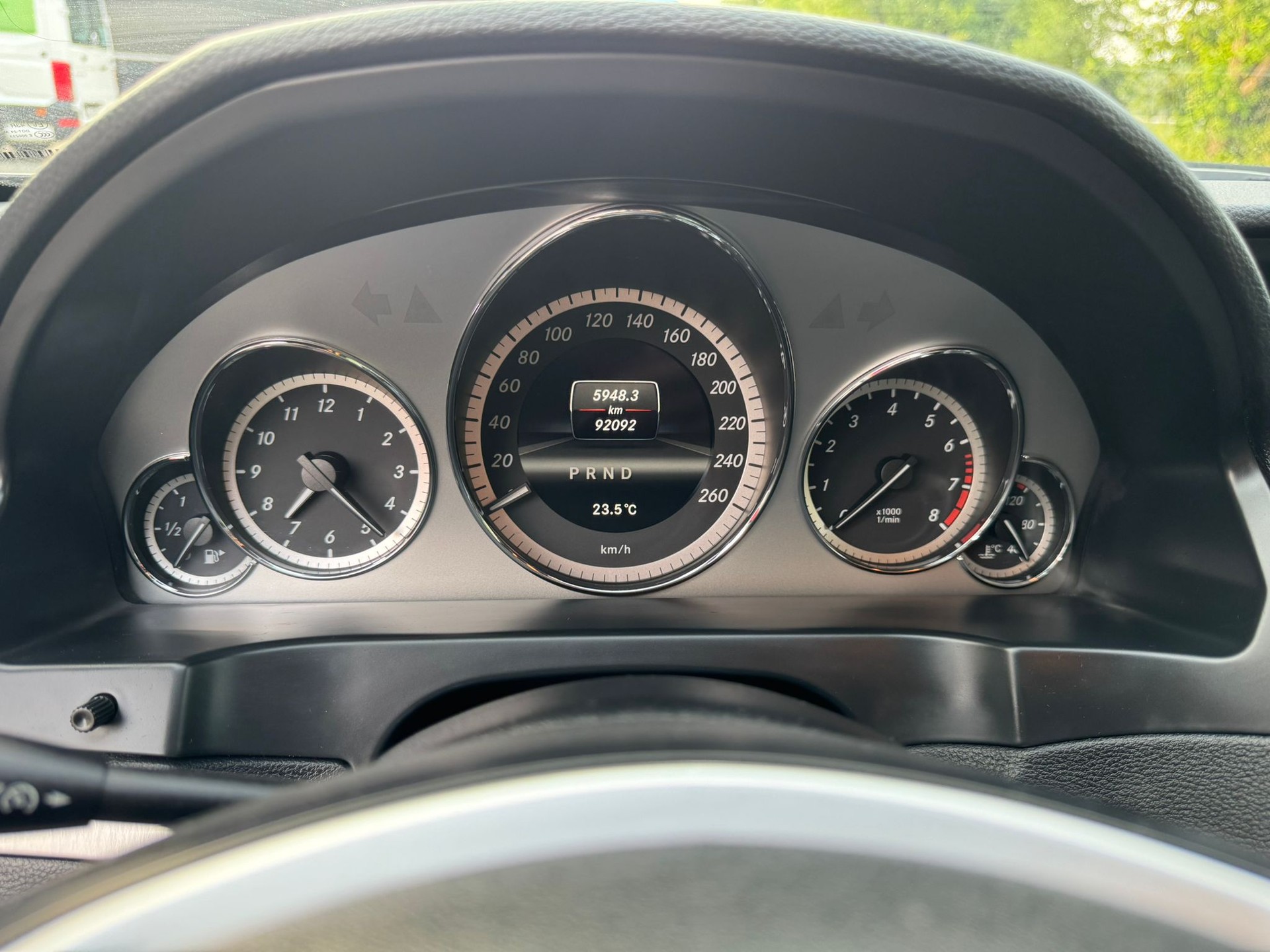 MERCEDES-BENZ E 250 CGI BlueEfficiency 7G-Tronic-image-28