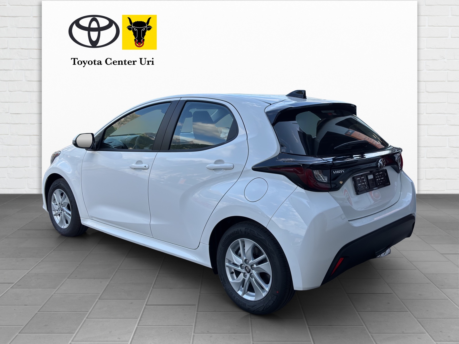 TOYOTA Yaris 1.5 Comfort e-CVT-showroom-element-2