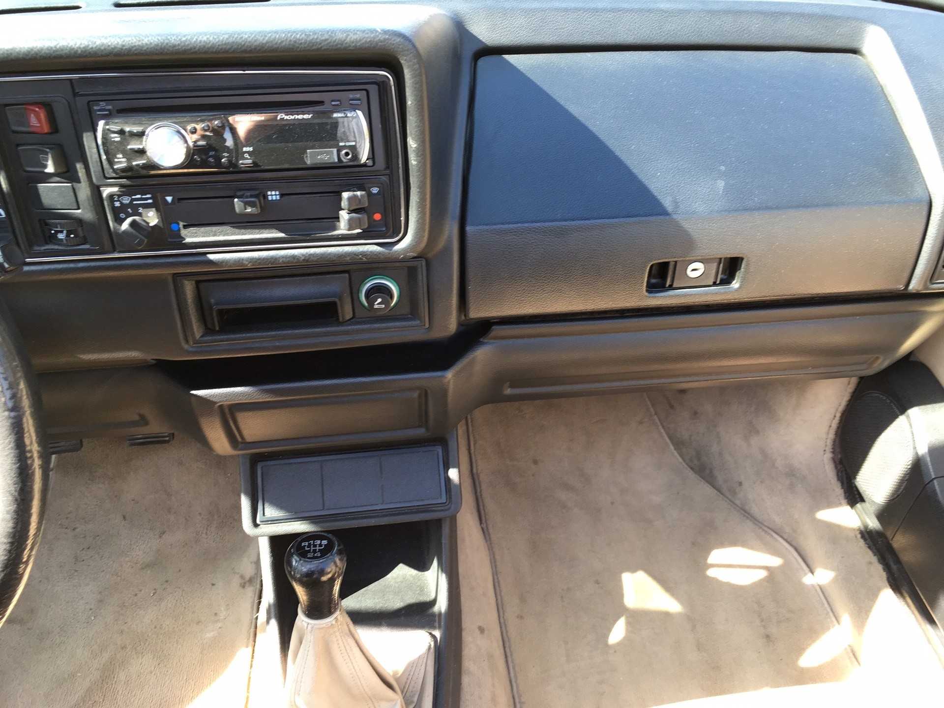 VW Golf Cabriolet 1800 Classic-Line Leder-image-11