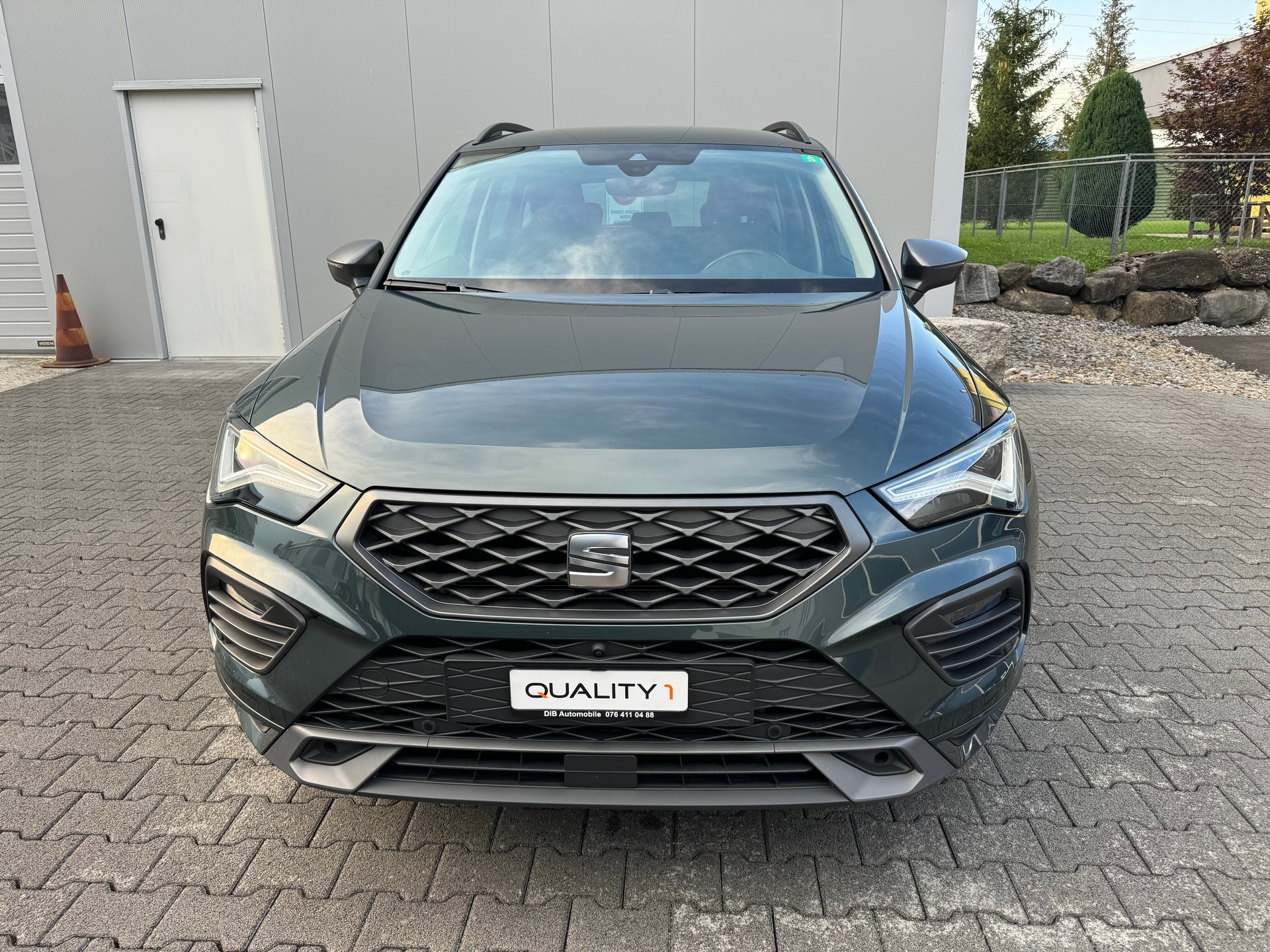 SEAT Ateca 2.0 TSI Hola FR 4Drive DSG*FACELIFT*TOP ZUSTAND*TOP AUSSTATTUNG*AHK*-showroom-element-1