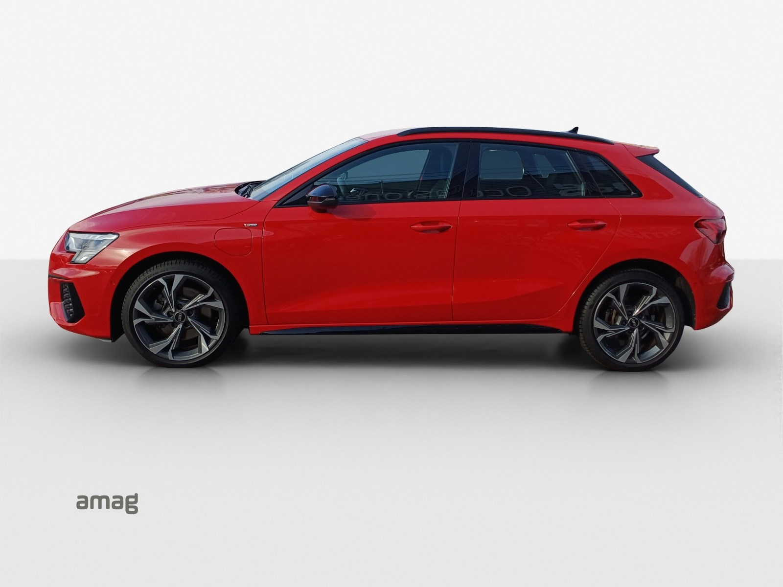 AUDI A3 Sportback 40 TFSI e S line Attraction-showroom-element-1