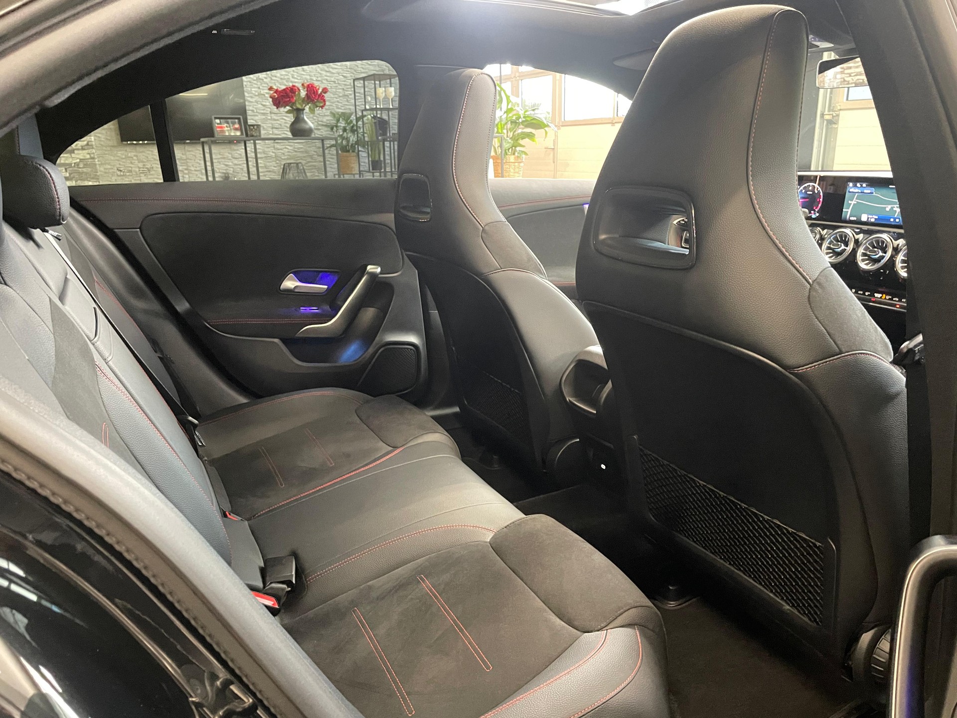 MERCEDES-BENZ CLA 220 d 8G-DCT-image-14