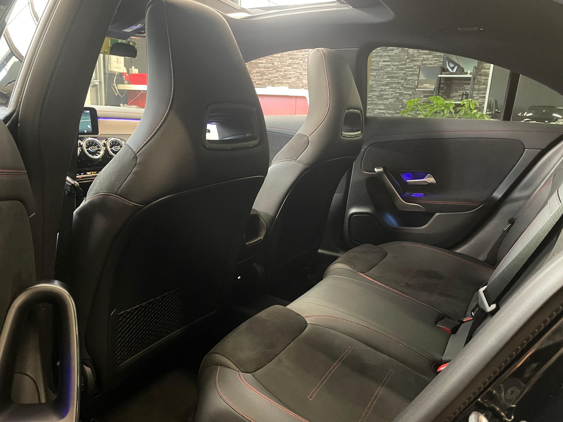 MERCEDES-BENZ CLA 220 d 8G-DCT-image-13