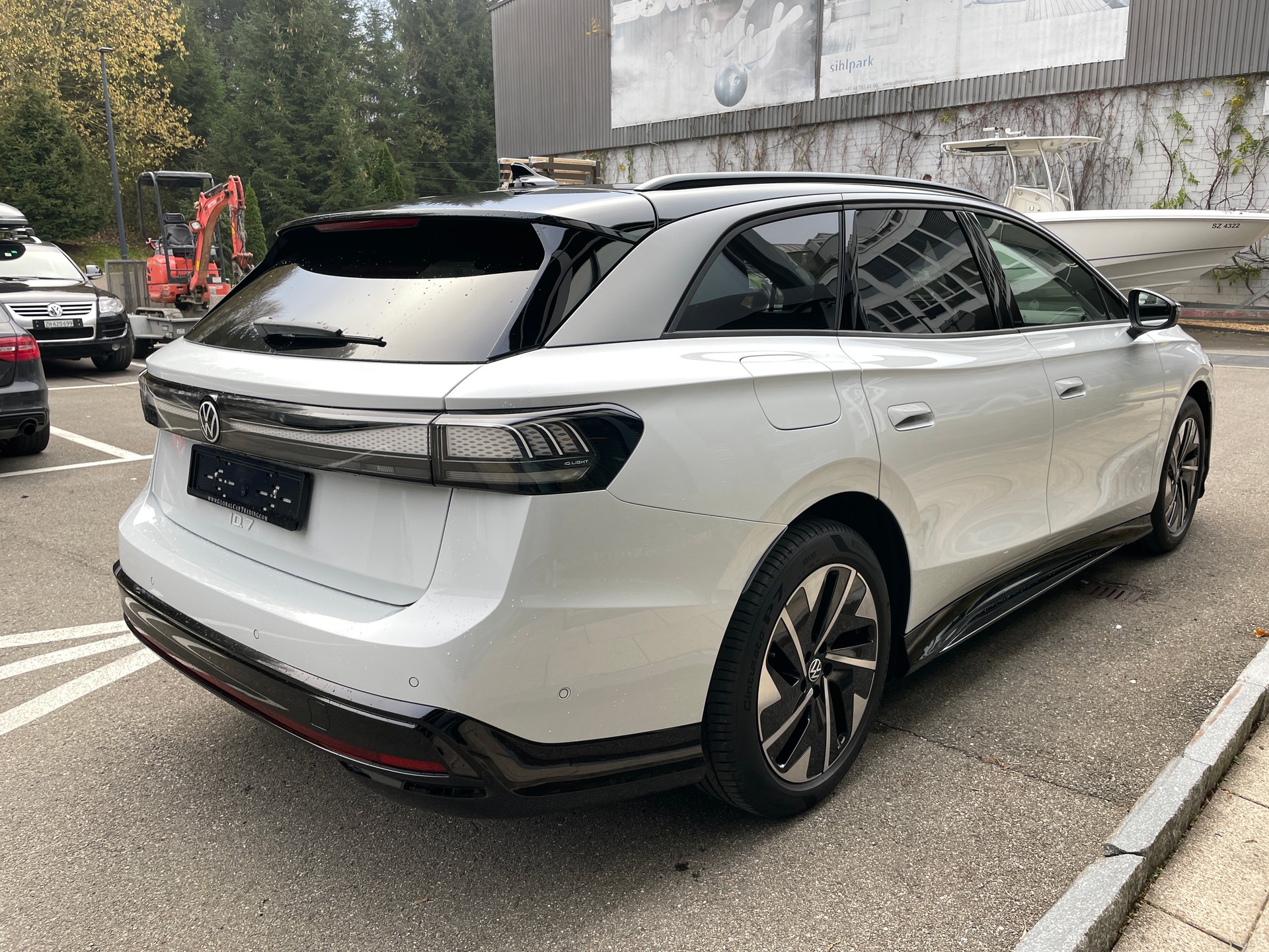 VW ID.7 Tourer Pro United 77 kWh m. Wärmepumpe-showroom-element-3
