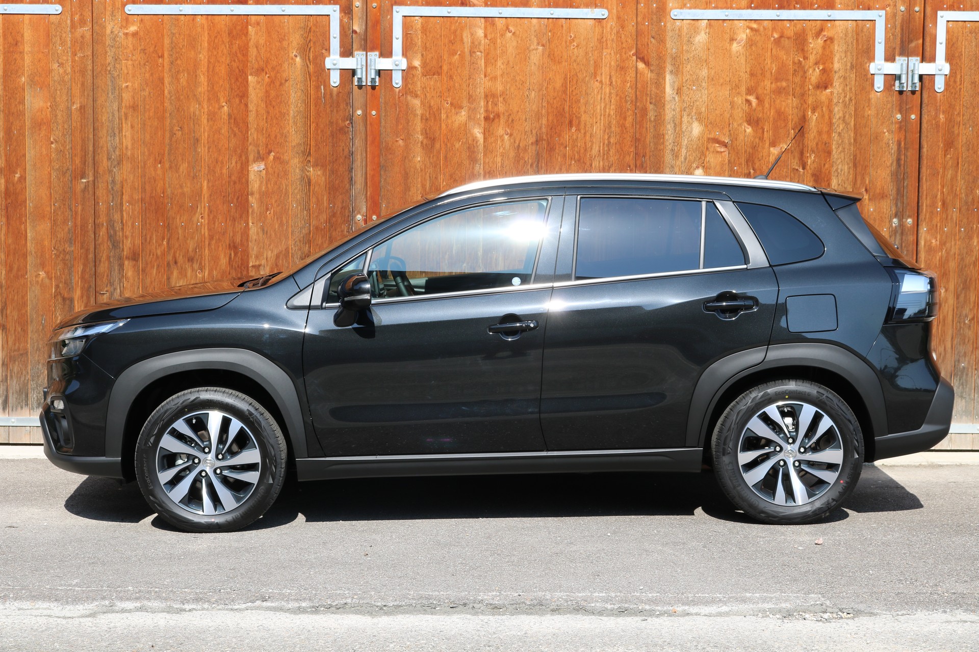 SUZUKI S-Cross 1.4T Compact Top 4WD Automatic-showroom-element-1