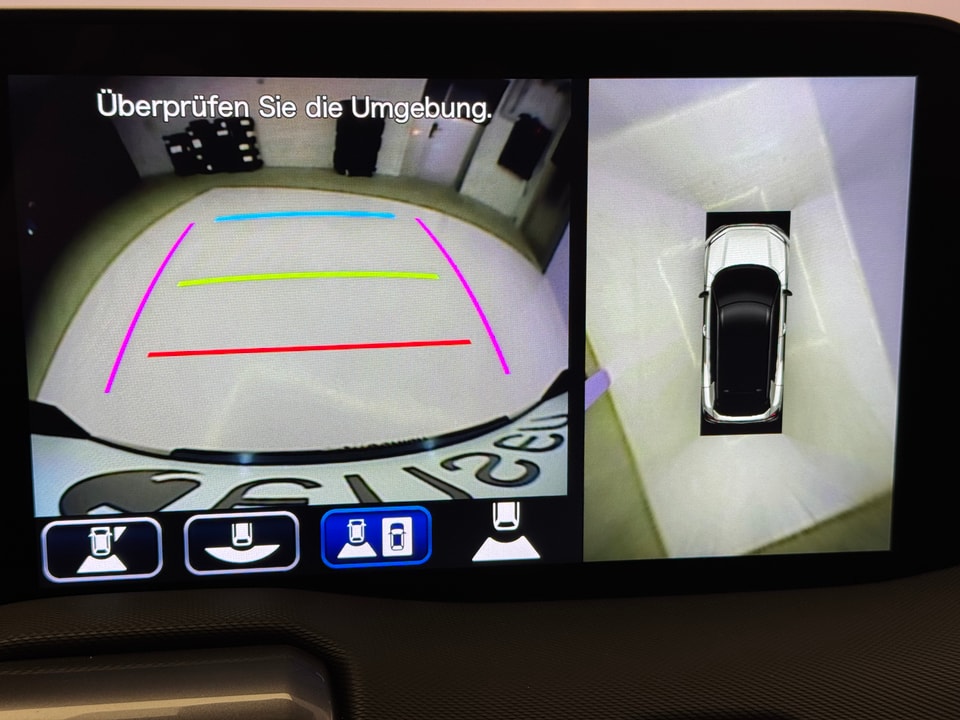 Urban Cruiser Electric 61 kWh Premium AWD