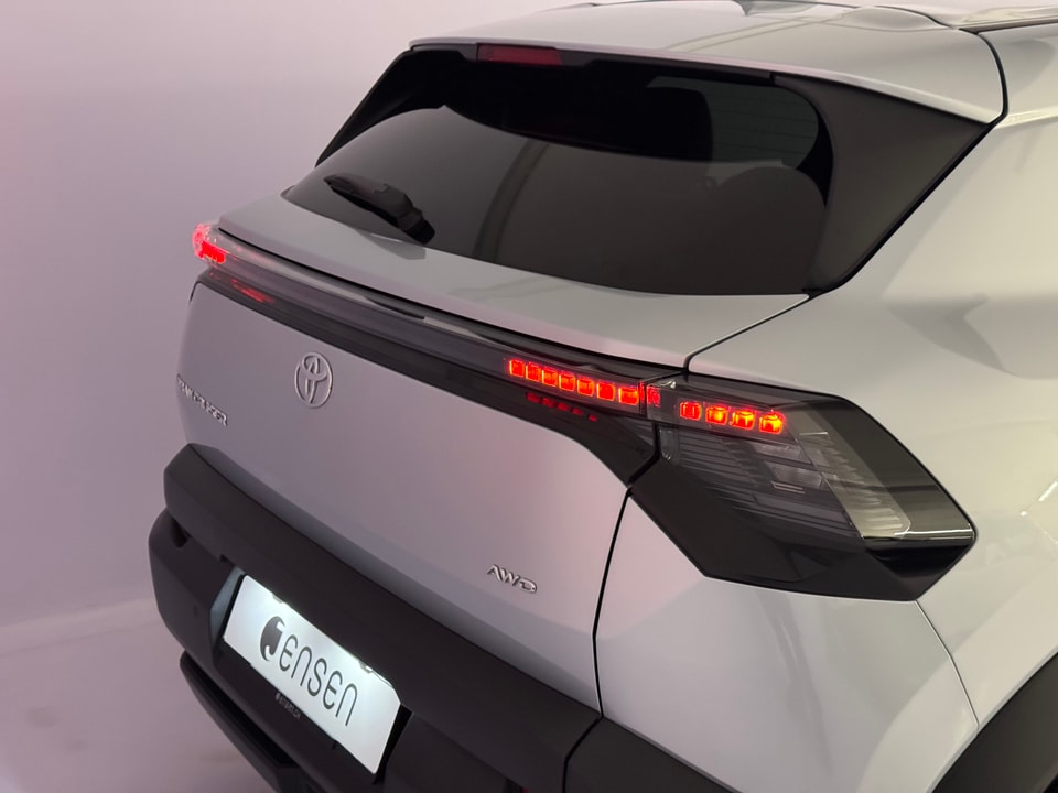 Urban Cruiser Electric 61 kWh Premium AWD