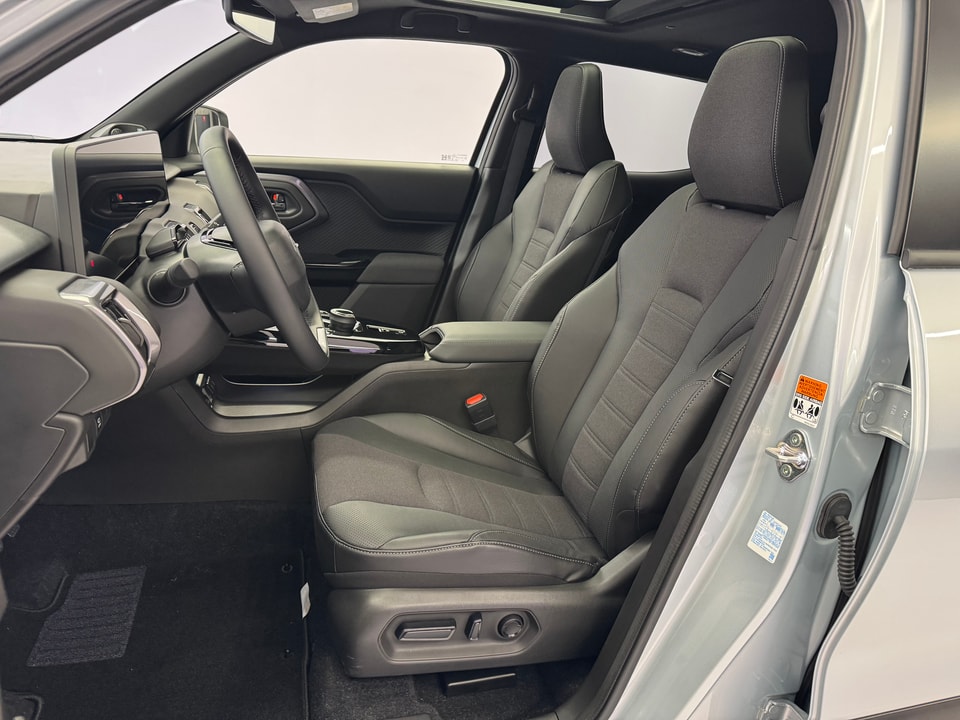 Urban Cruiser Electric 61 kWh Premium AWD