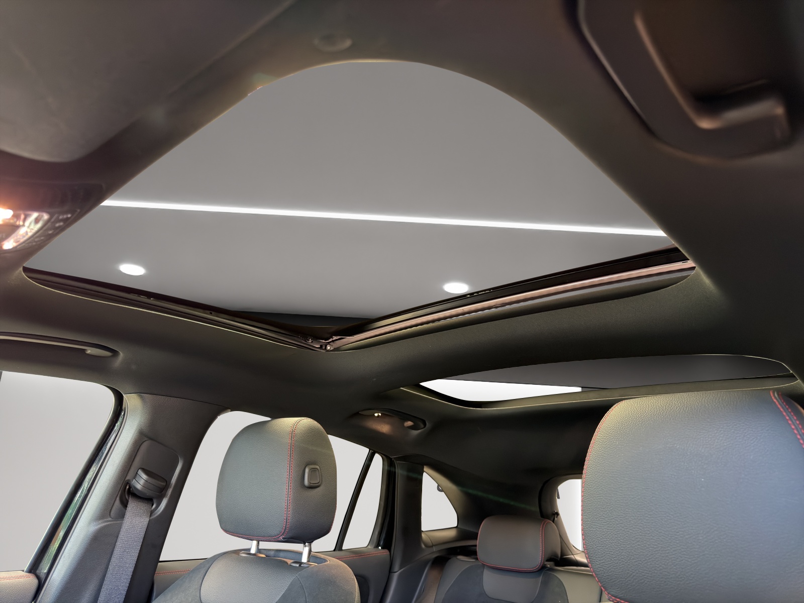 Image MERCEDES-BENZ GLA-220 GLA 220 4Matic 8G-DCT