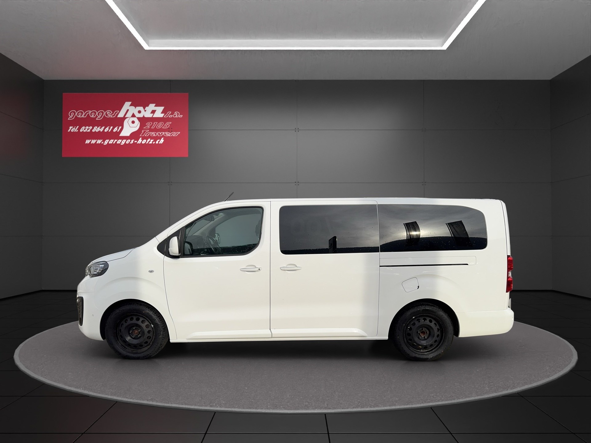 PEUGEOT TRAVELLER 2.0 BlueHDi Active Lang-showroom-element-1