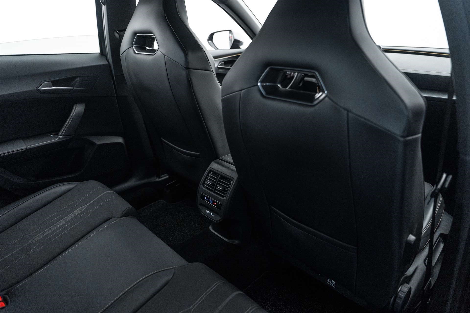 CUPRA Formentor 1.4 e-HYBRID pHEV VZ 245PS DSG-image-12