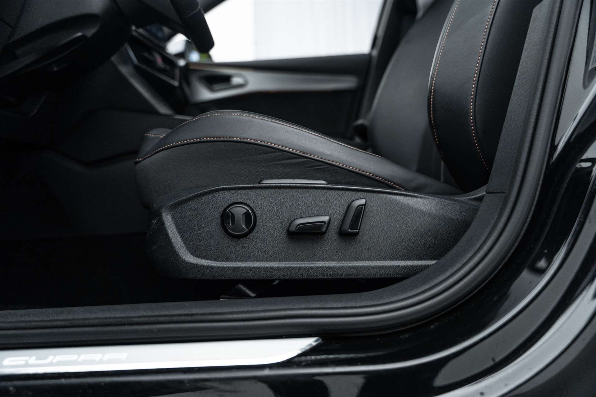 CUPRA Formentor 1.4 e-HYBRID pHEV VZ 245PS DSG-image-18