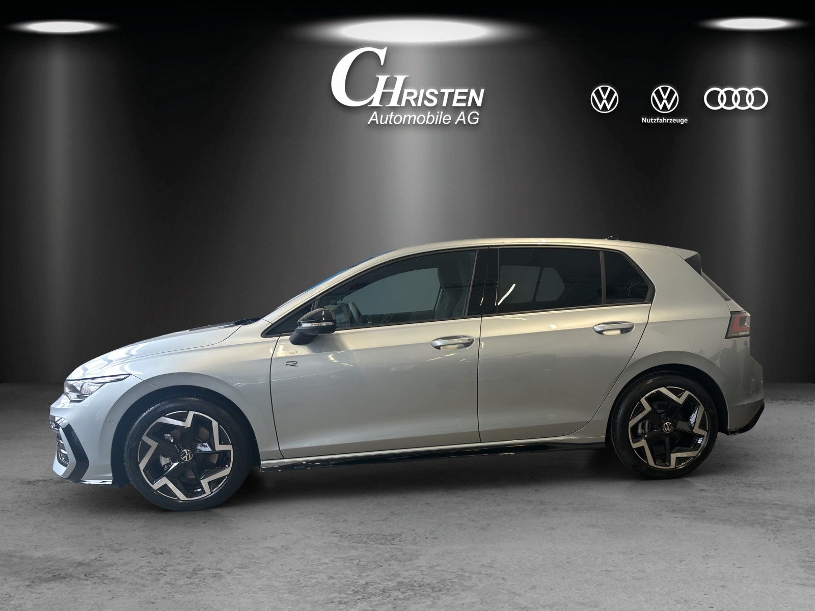 VW Golf 1.5 e TSI mHEV R-Line DSG-showroom-element-1