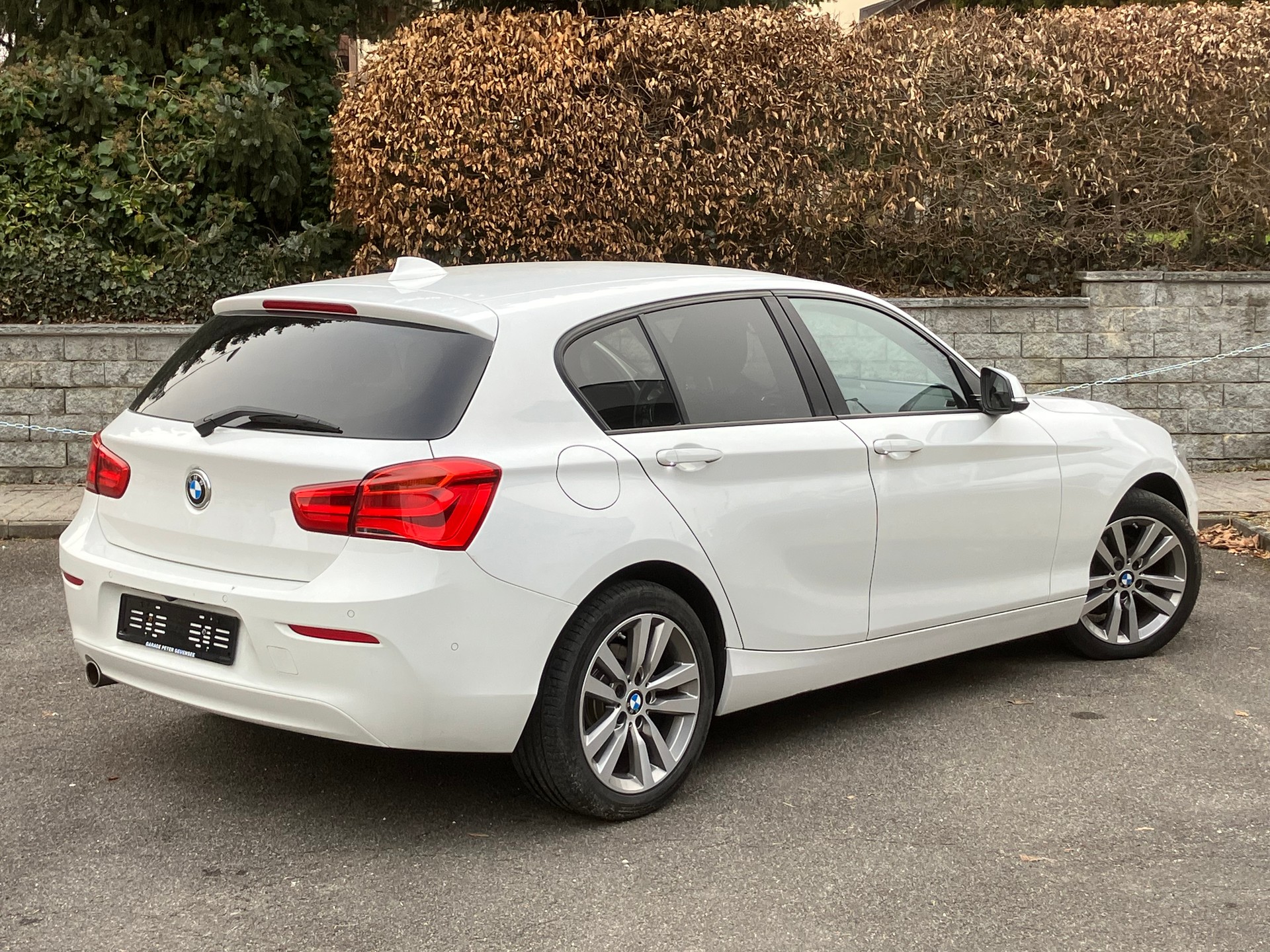 BMW 118d xDrive-image-2