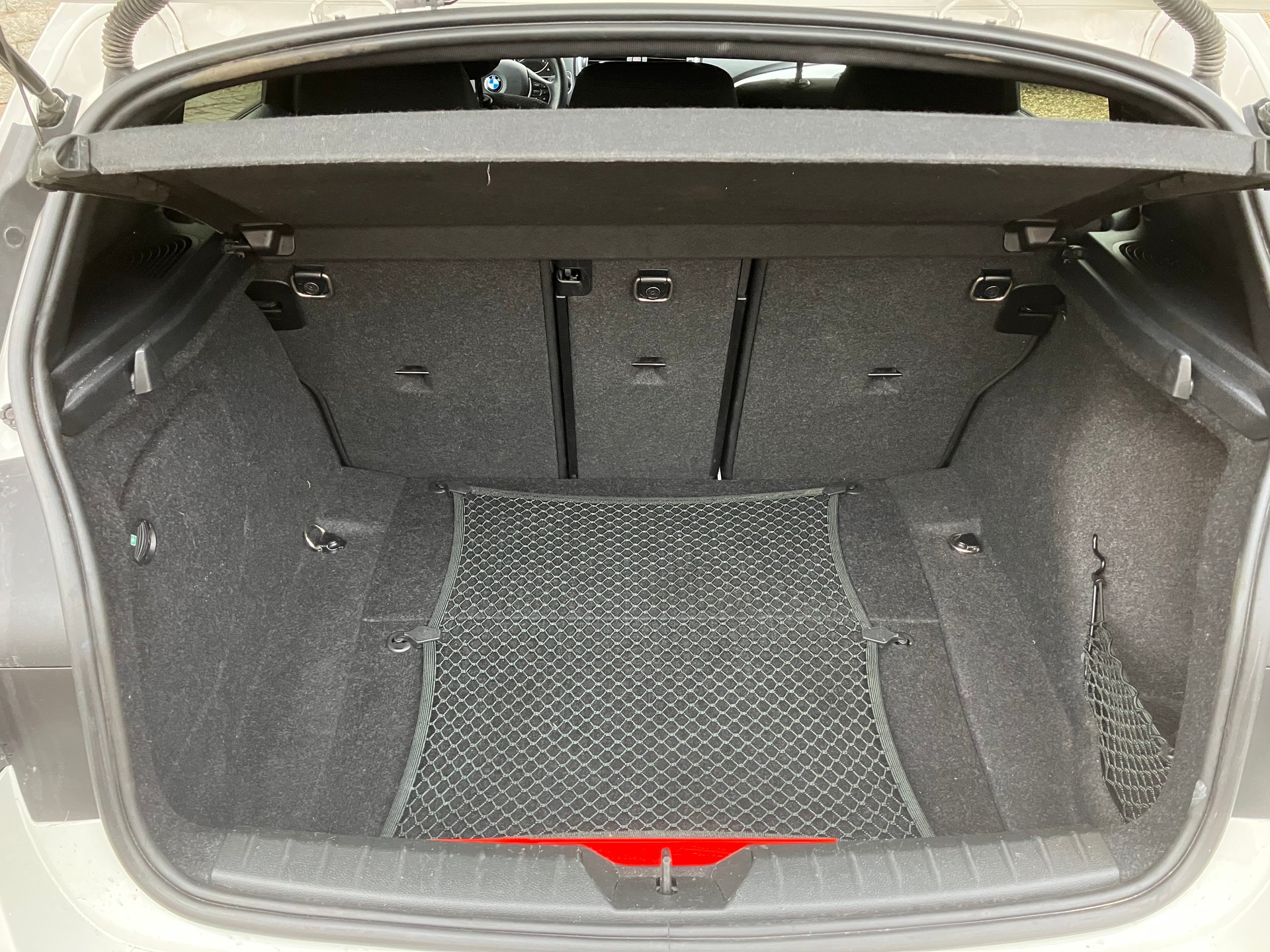 BMW 118d xDrive-image-4