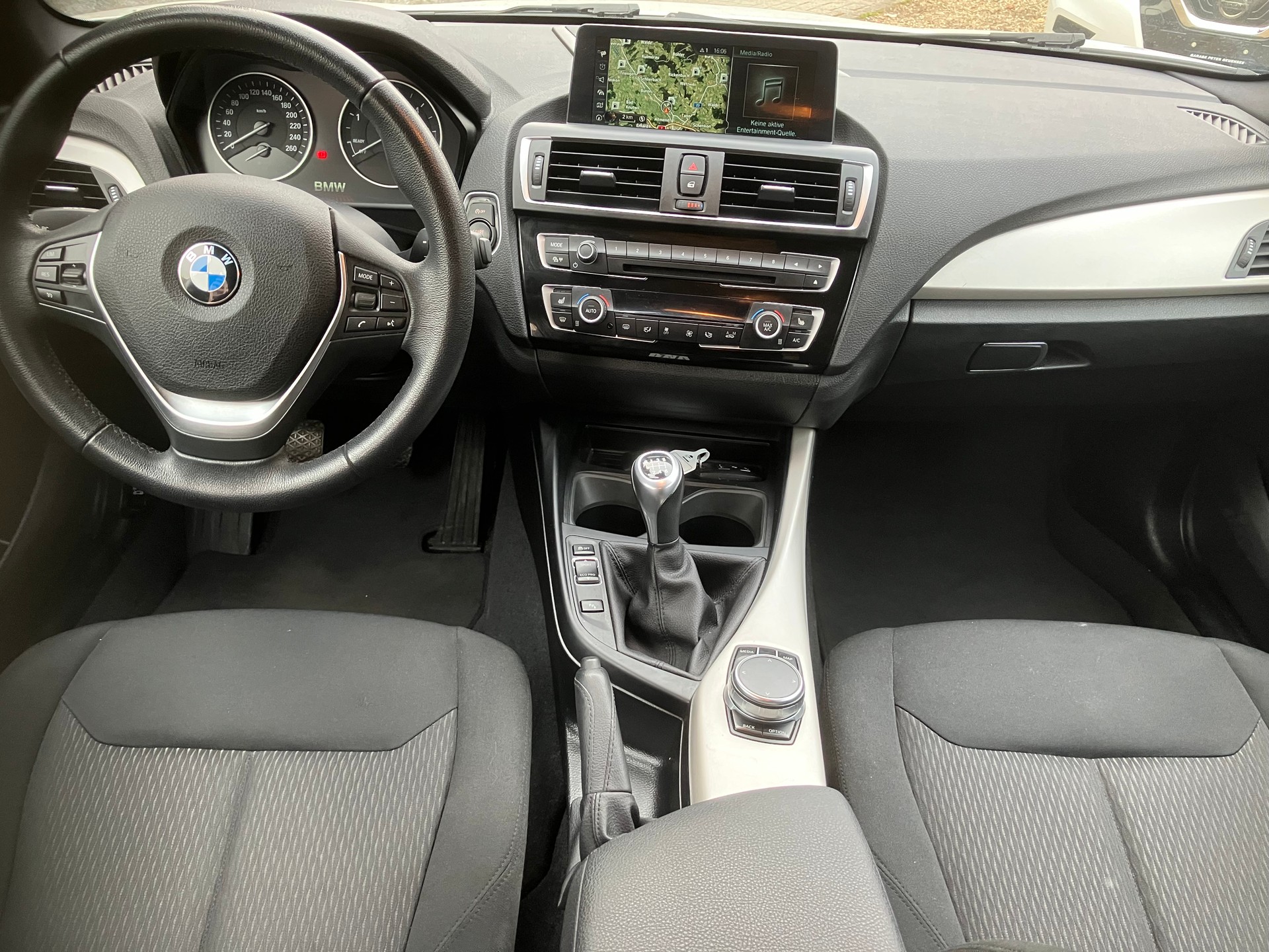 BMW 118d xDrive-image-7