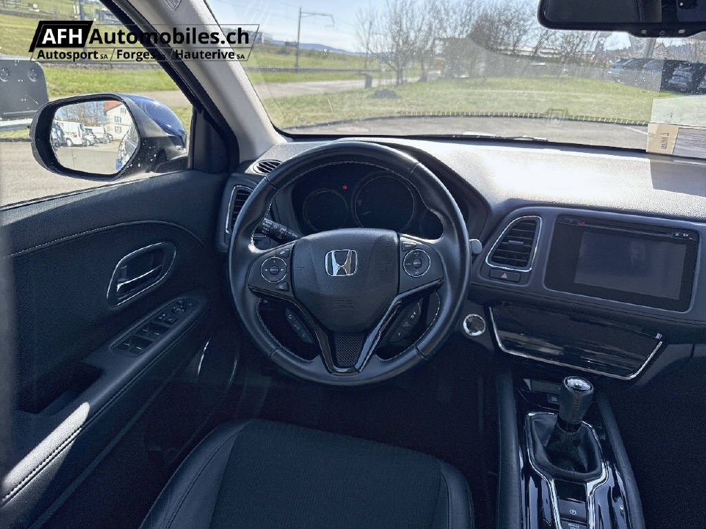 HONDA HR-V 1.5i-VTEC Executive-image-10