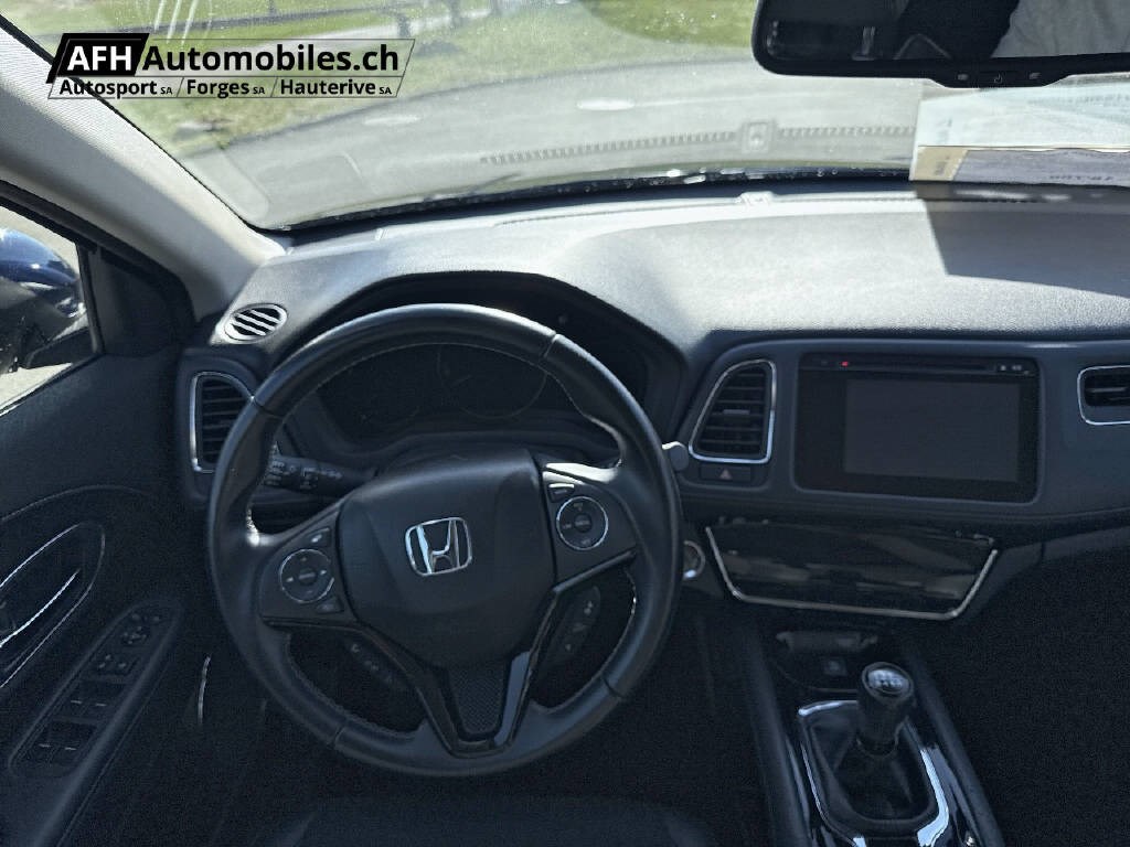 HONDA HR-V 1.5i-VTEC Executive-image-11