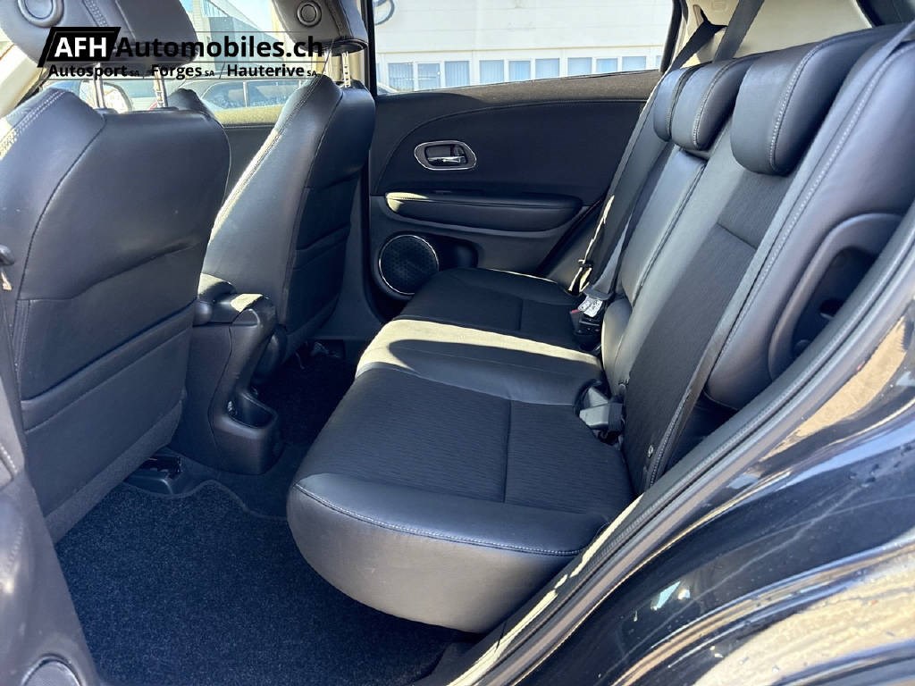 HONDA HR-V 1.5i-VTEC Executive-image-14