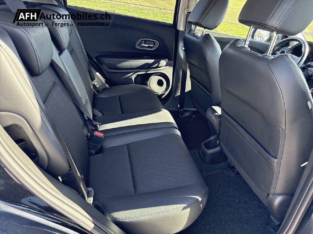 HONDA HR-V 1.5i-VTEC Executive-image-9