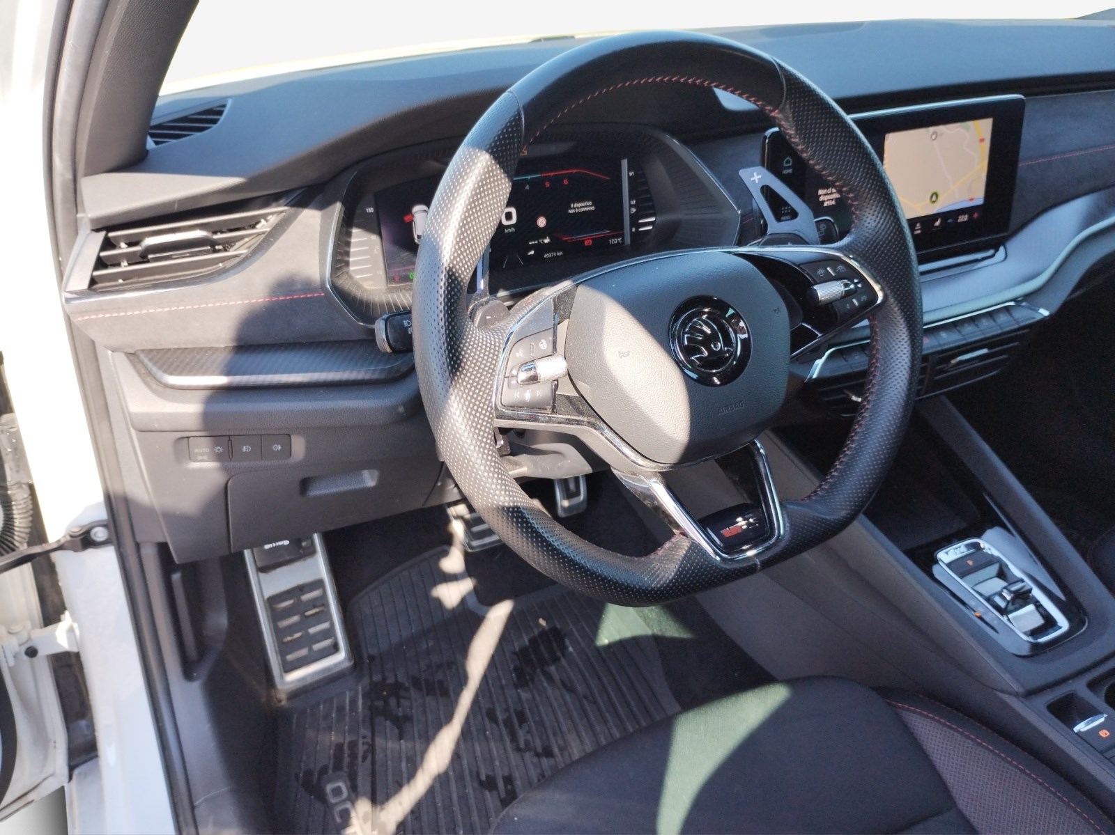 SKODA Octavia Combi 2.0 TDI DSG RS 4x4-image-8