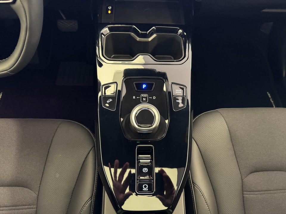 Urban Cruiser Electric 61 kWh Premium AWD