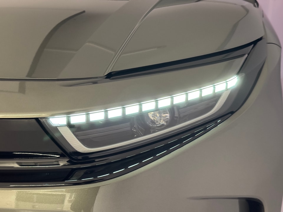 Urban Cruiser Electric 61 kWh Premium AWD