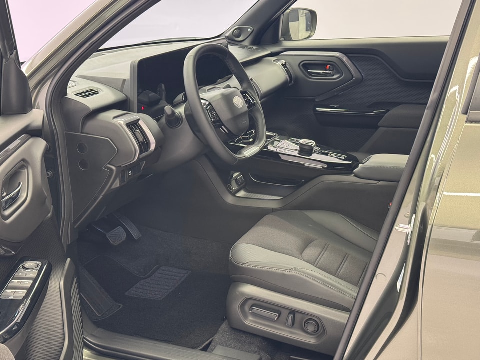 Urban Cruiser Electric 61 kWh Premium AWD