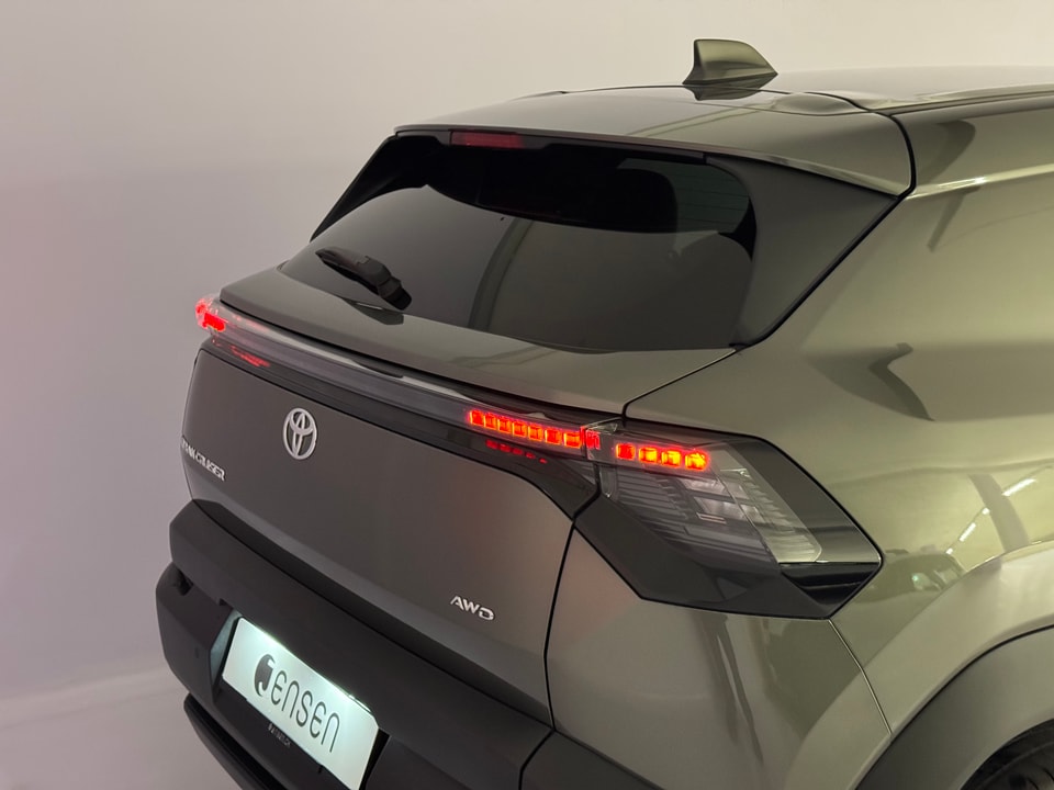 Urban Cruiser Electric 61 kWh Premium AWD