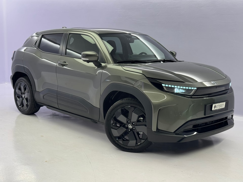 Urban Cruiser Electric 61 kWh Premium AWD