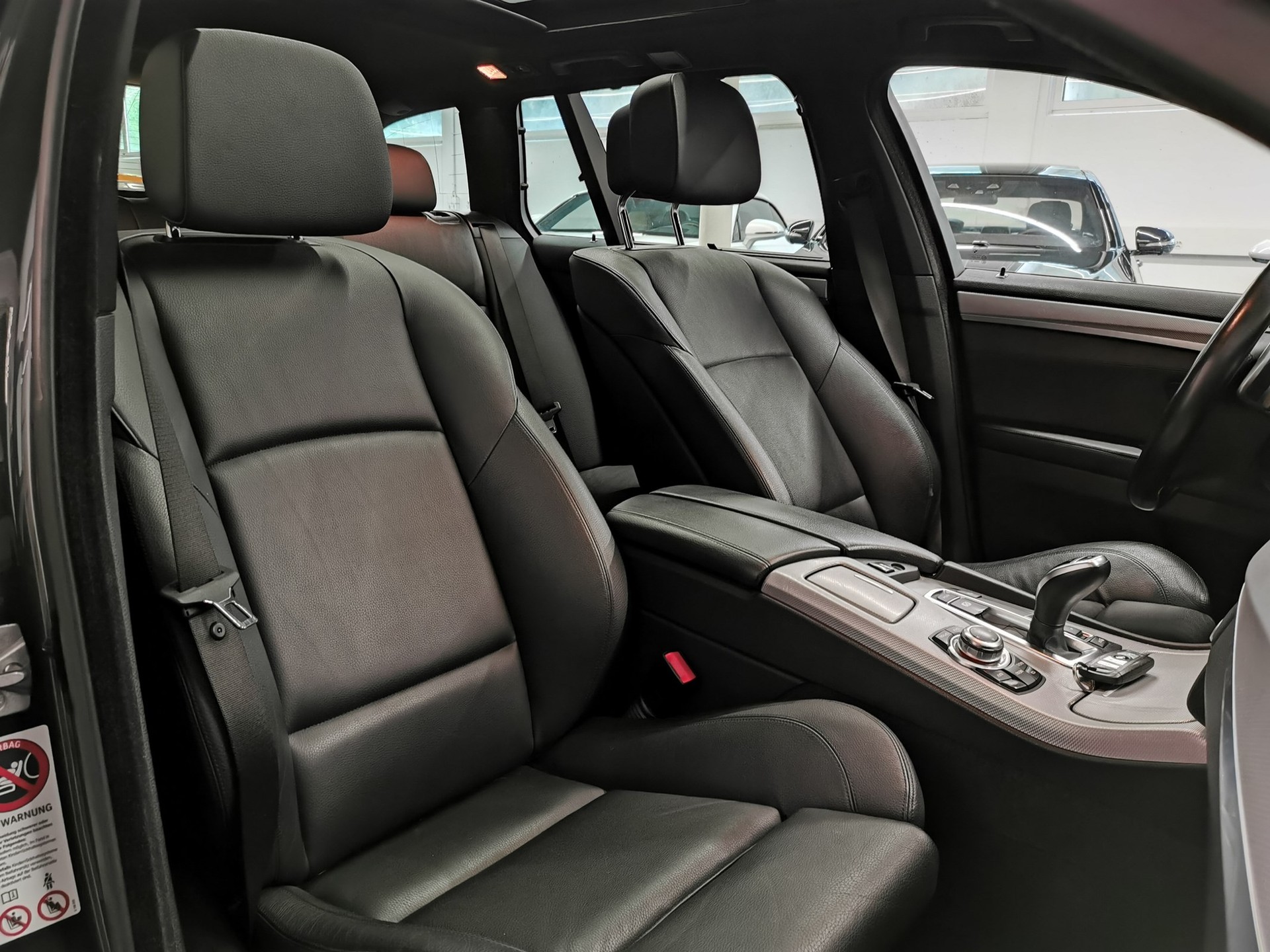 BMW 535i Touring M-PAKET PANORAMADACH Steptronic Komfortzugang Rückfahrkamera Sporsitze M Sportfahrwerk-image-12