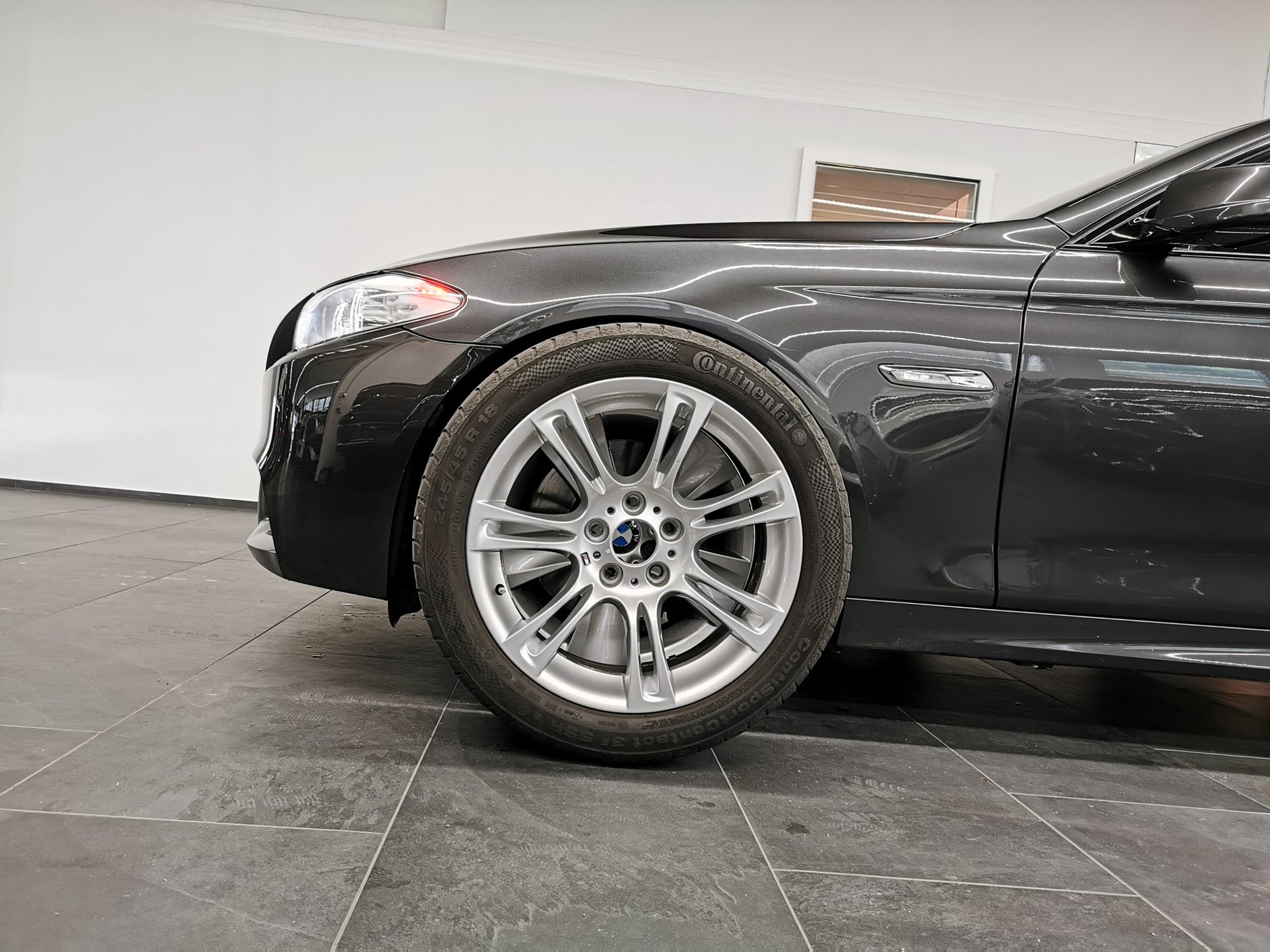BMW 535i Touring M-PAKET PANORAMADACH Steptronic Komfortzugang Rückfahrkamera Sporsitze M Sportfahrwerk-image-13