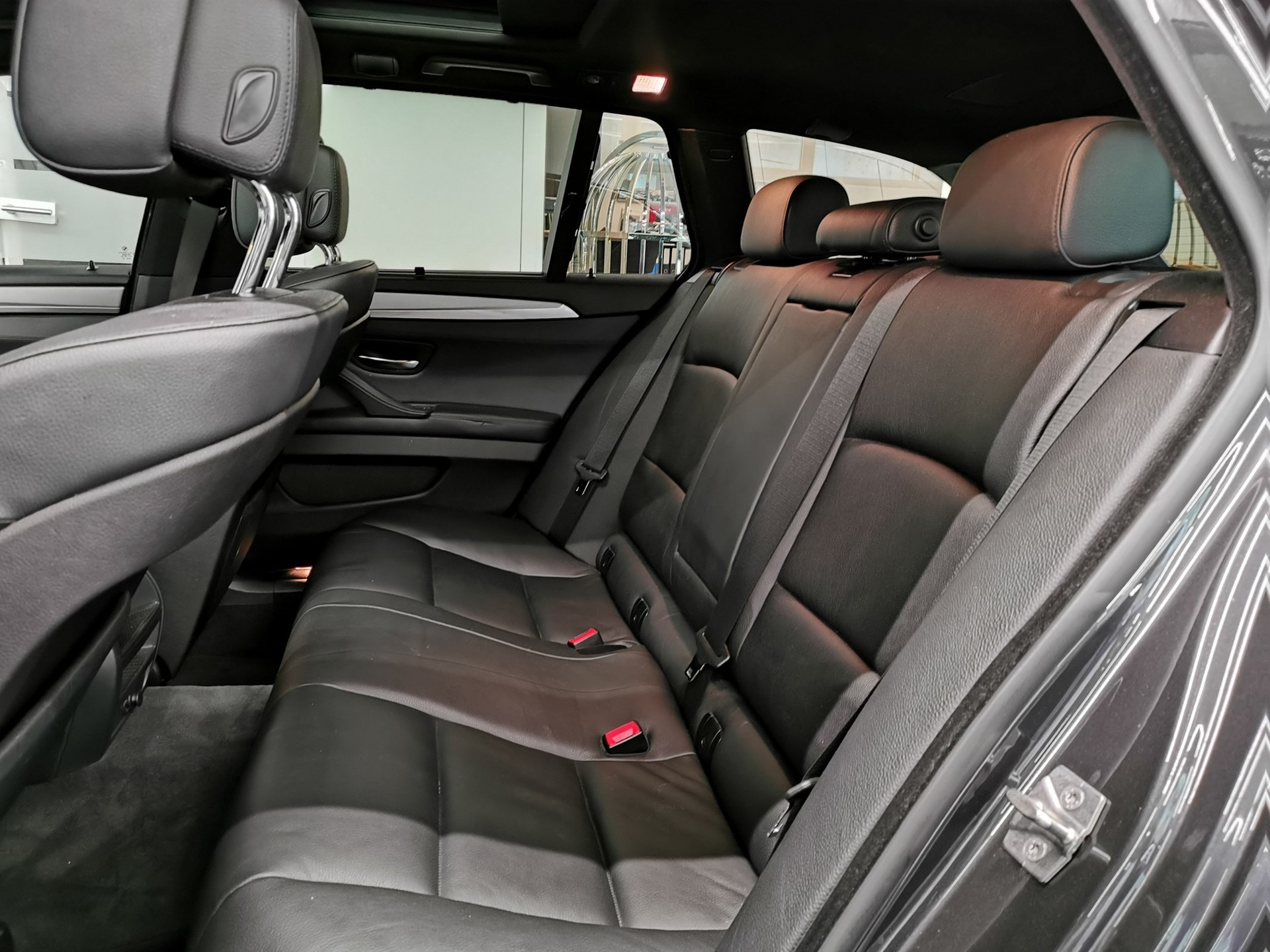 BMW 535i Touring M-PAKET PANORAMADACH Steptronic Komfortzugang Rückfahrkamera Sporsitze M Sportfahrwerk-image-10