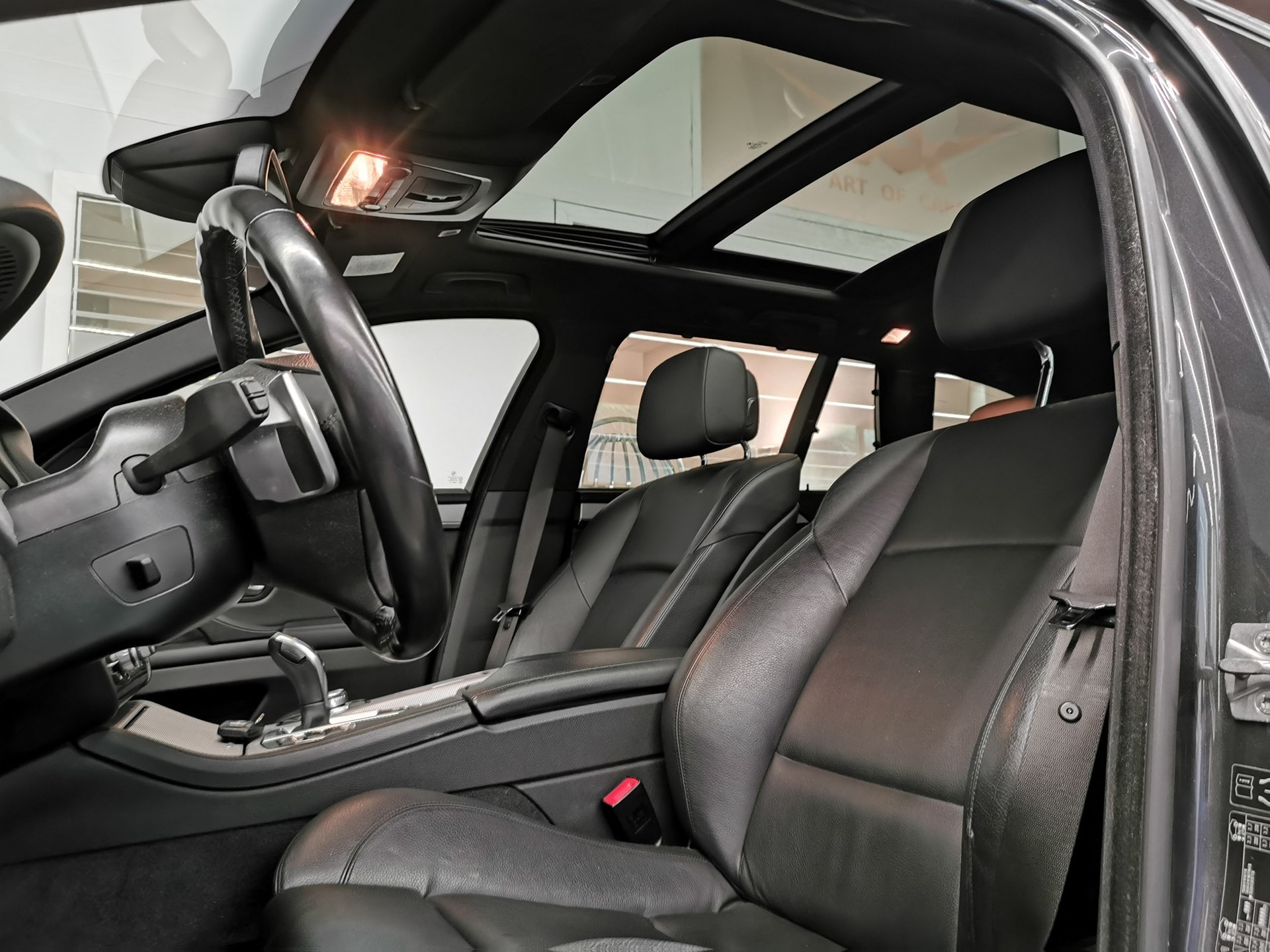 BMW 535i Touring M-PAKET PANORAMADACH Steptronic Komfortzugang Rückfahrkamera Sporsitze M Sportfahrwerk-image-8