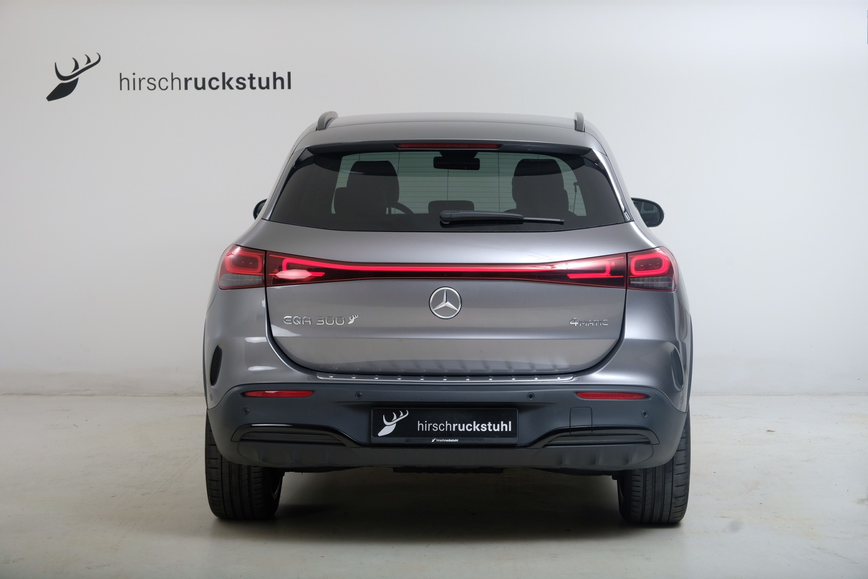 MERCEDES-BENZ EQA 300 AMG Line 4Matic-image-16
