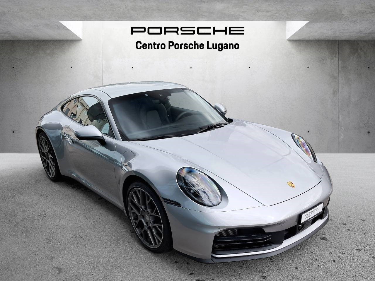 PORSCHE 911 Carrera-showroom-element-3