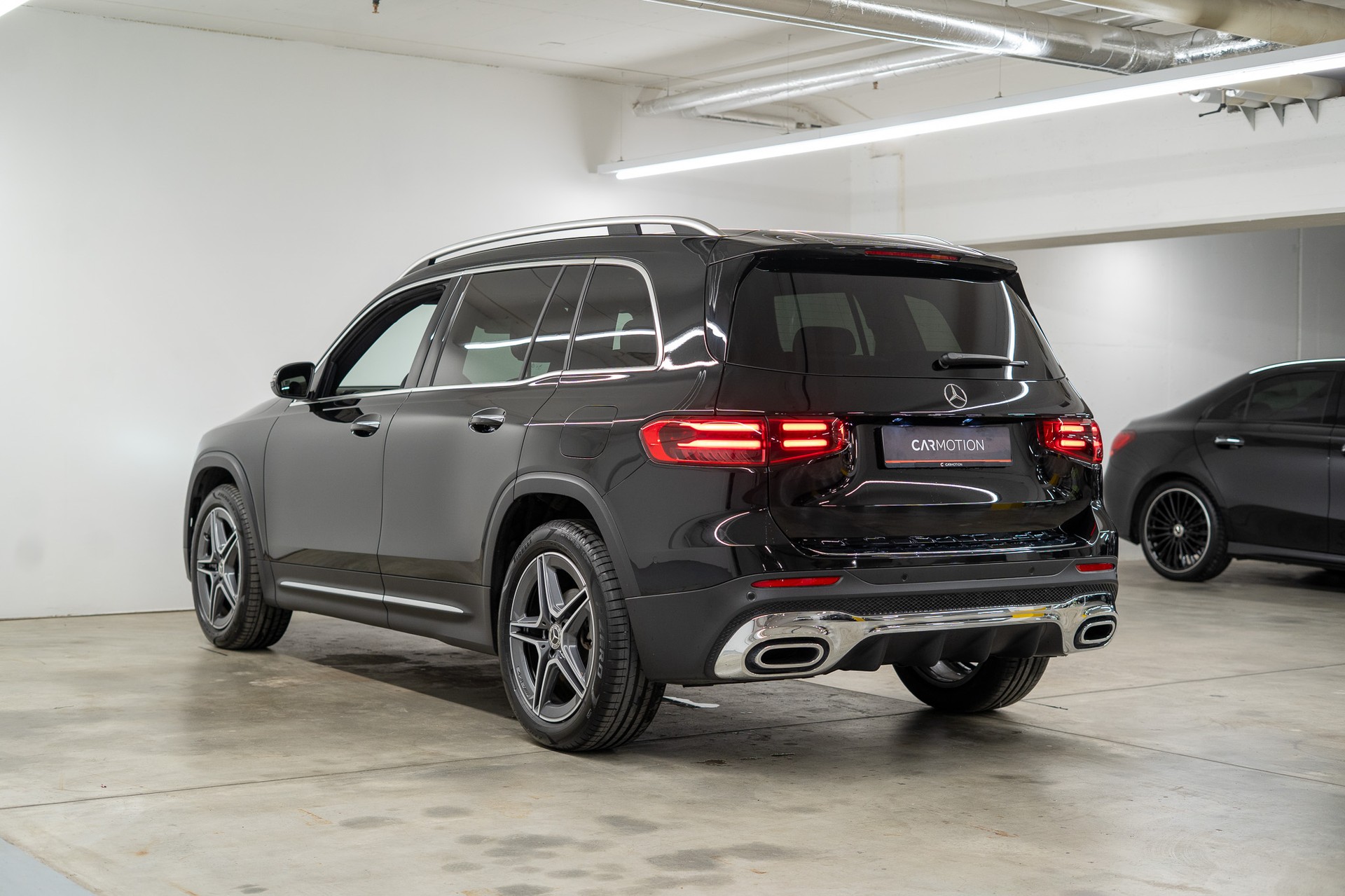 MERCEDES-BENZ GLB 200 AMG Line *FACELIFT*-image-6