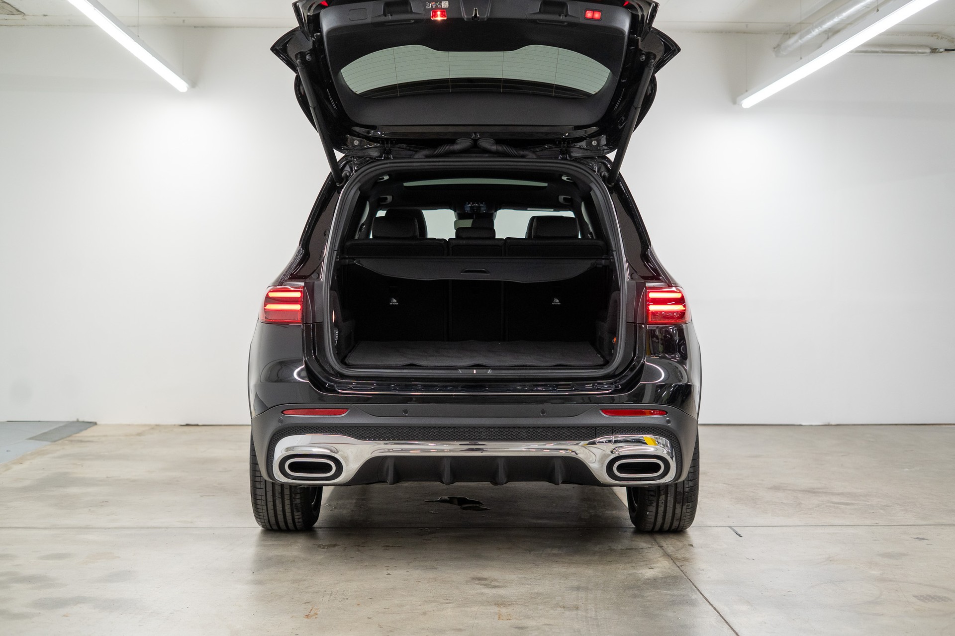 MERCEDES-BENZ GLB 200 AMG Line *FACELIFT*-image-5