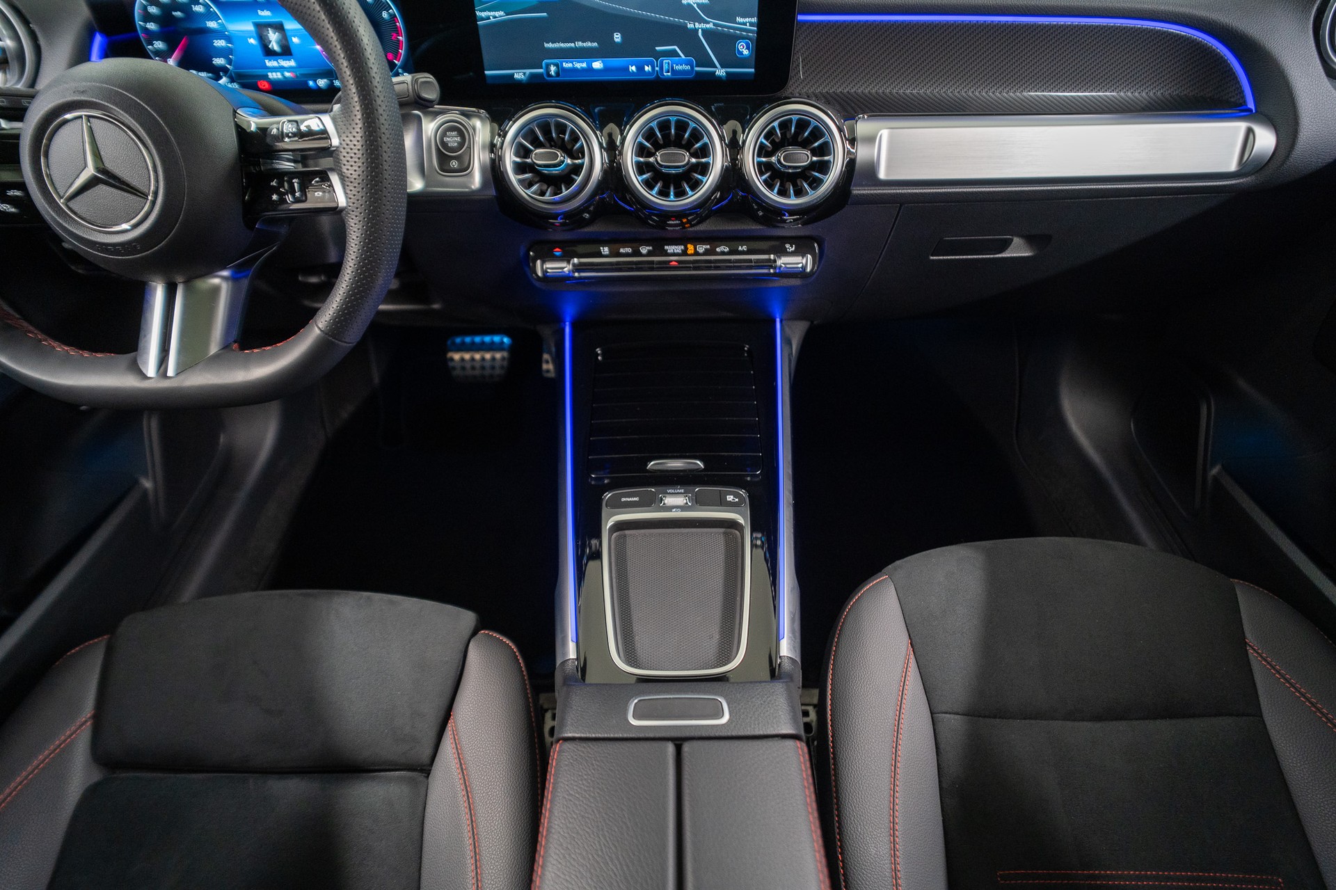 MERCEDES-BENZ GLB 200 AMG Line *FACELIFT*-image-22