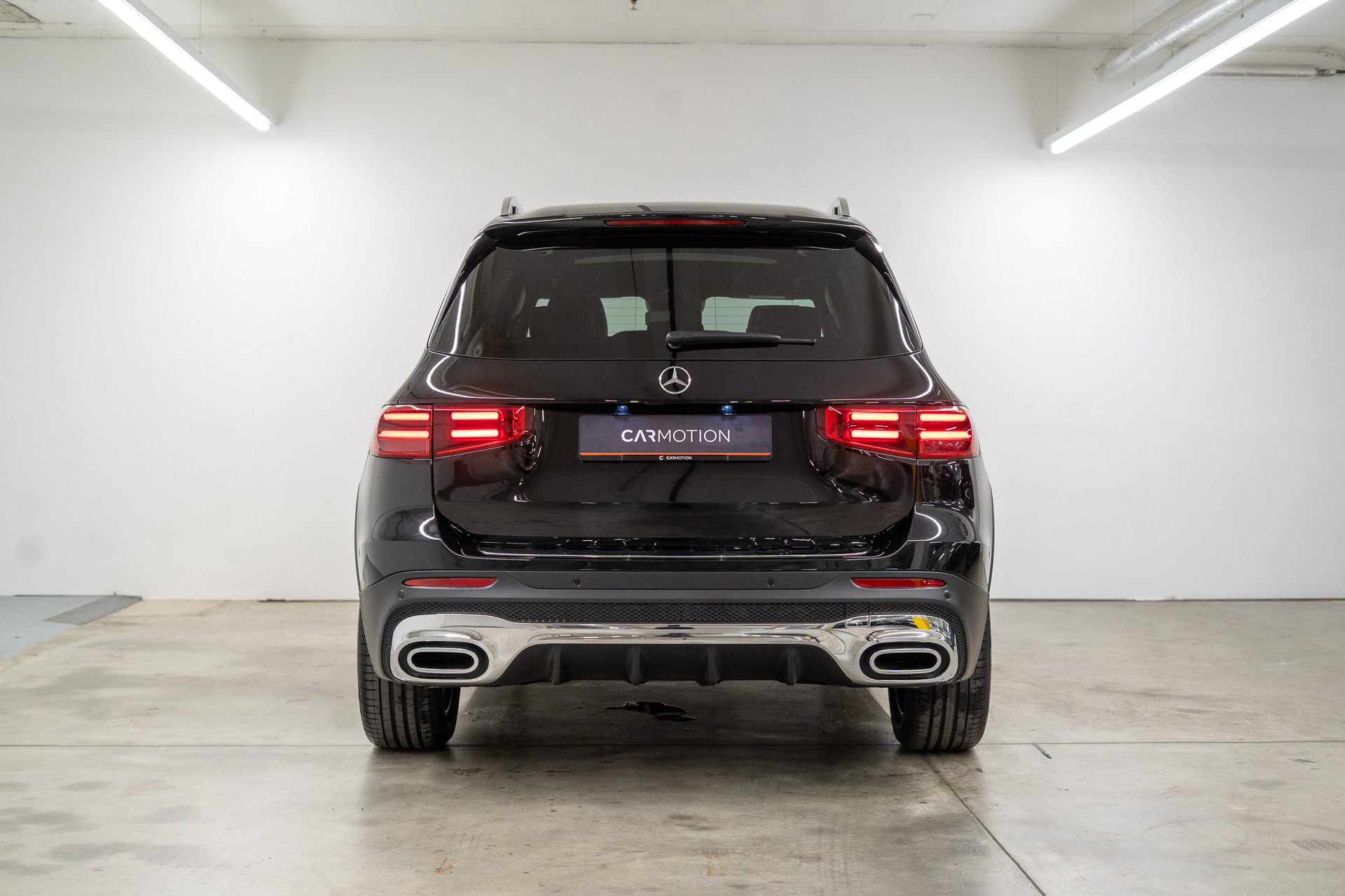 MERCEDES-BENZ GLB 200 AMG Line *FACELIFT*-image-4